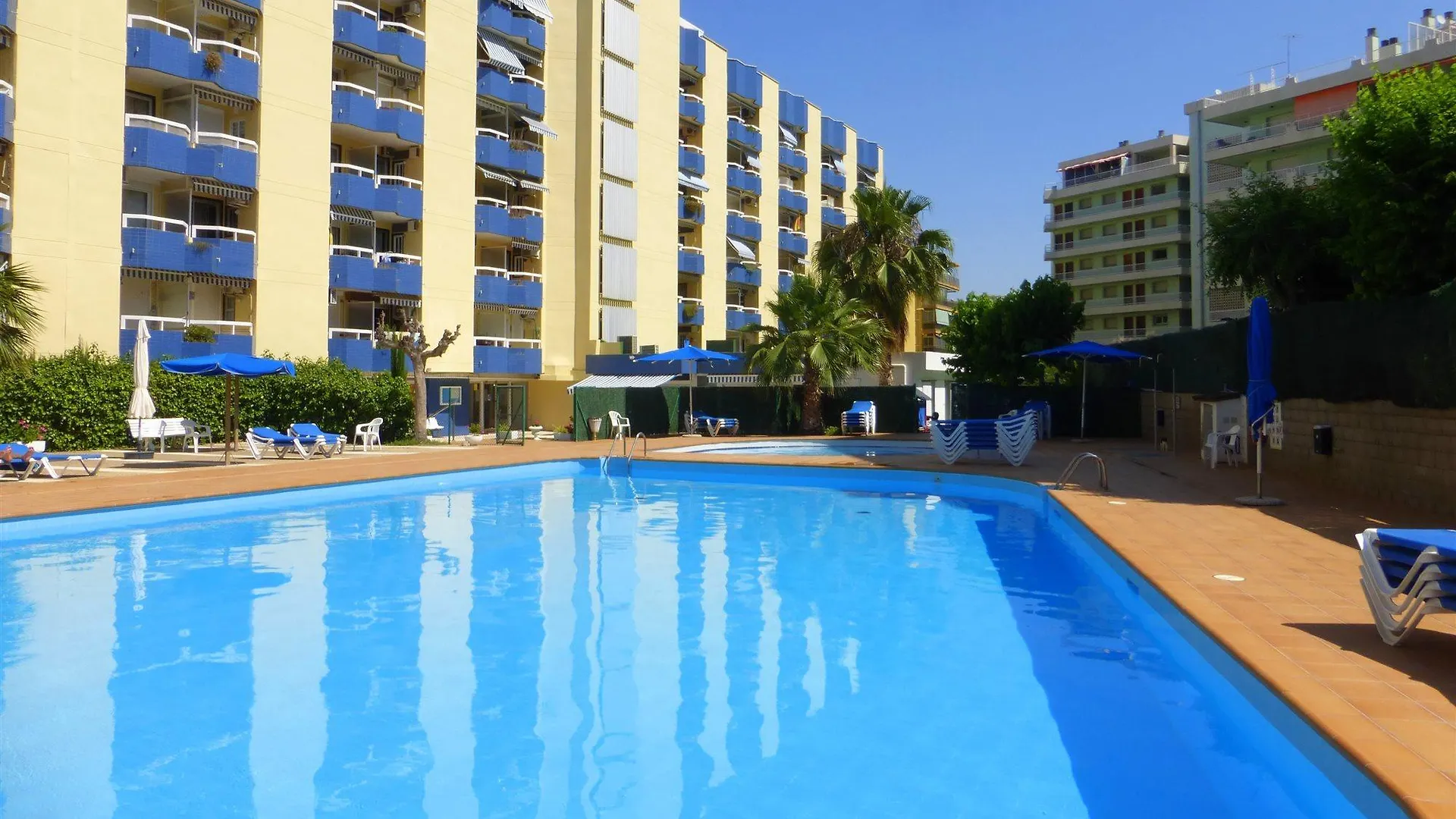Rentalmar Alboran Apartments 살루 0*,