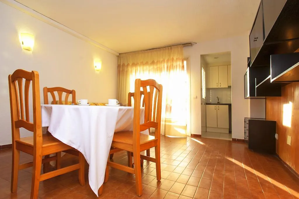 Rentalmar Alboran Apartments 살루