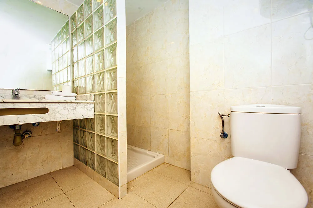 Rentalmar Alboran Apartments 살루